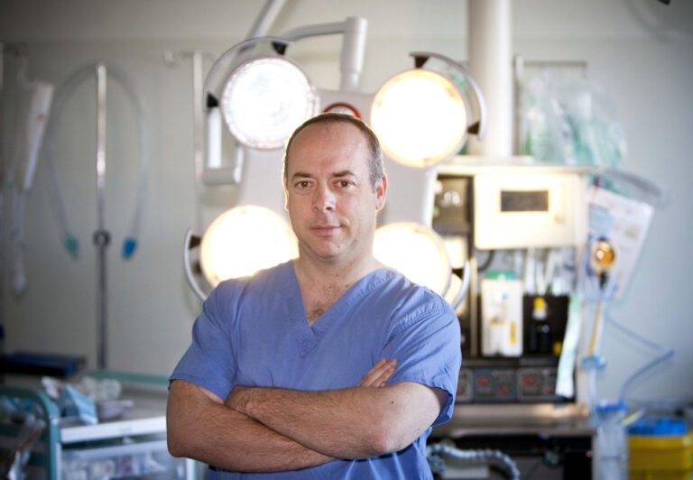 Senior Limerick medics call for elective surgery hospital 