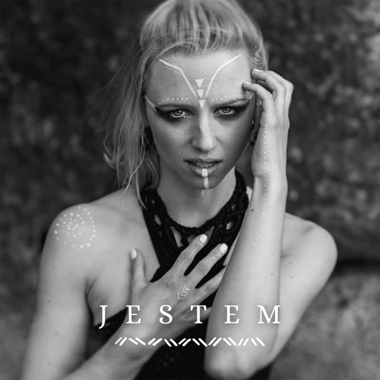 New single from Dora Gola shows a new side of her multicultural expression