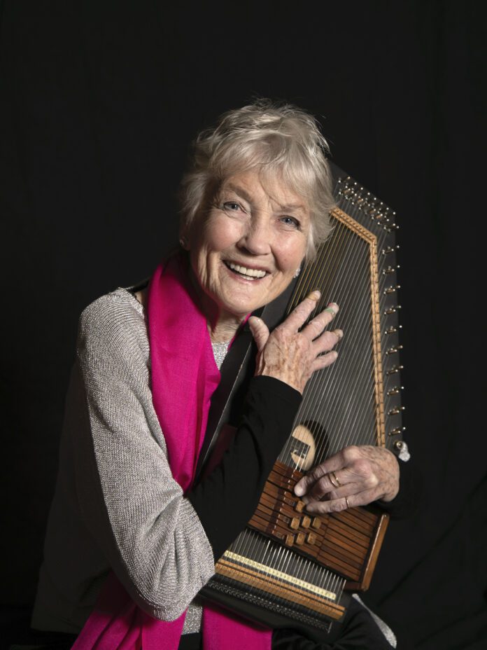 Peggy Seeger & Autoharp by Vicki Sharp Photography