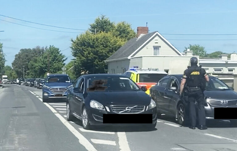 #BREAKING – Man detained by armed Gardaí on Clare Limerick border