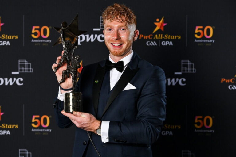 Hayes and O’Neill poised to fill the gap left by Cian Lynch’s absence