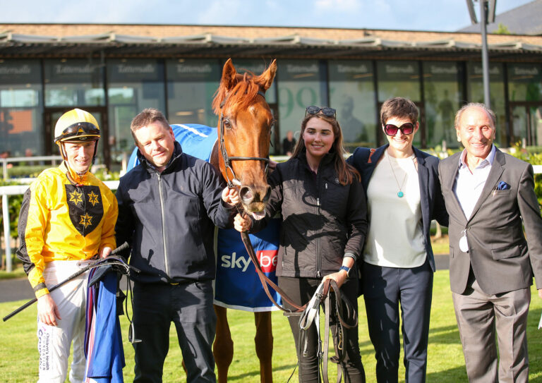 Billy Lee hits the front in Jockeys Championship