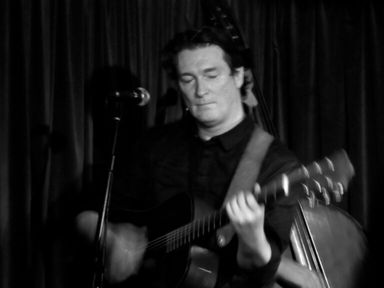 Window Sessions gig for JEOIN
