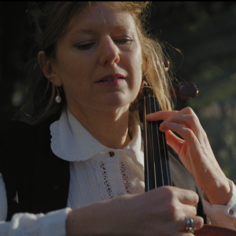 Vyvienne Long releases new recording with Irish Chamber Orchestra