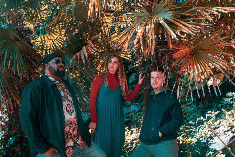 Prima Volta: Shy Mascot