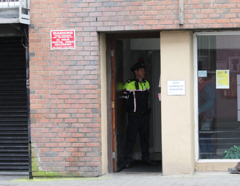 Man with bandaged hand sought by Gardaí investigating Limerick violent death