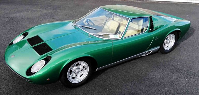 Limerick Cathedral hosting display of rare cars and motorbikes