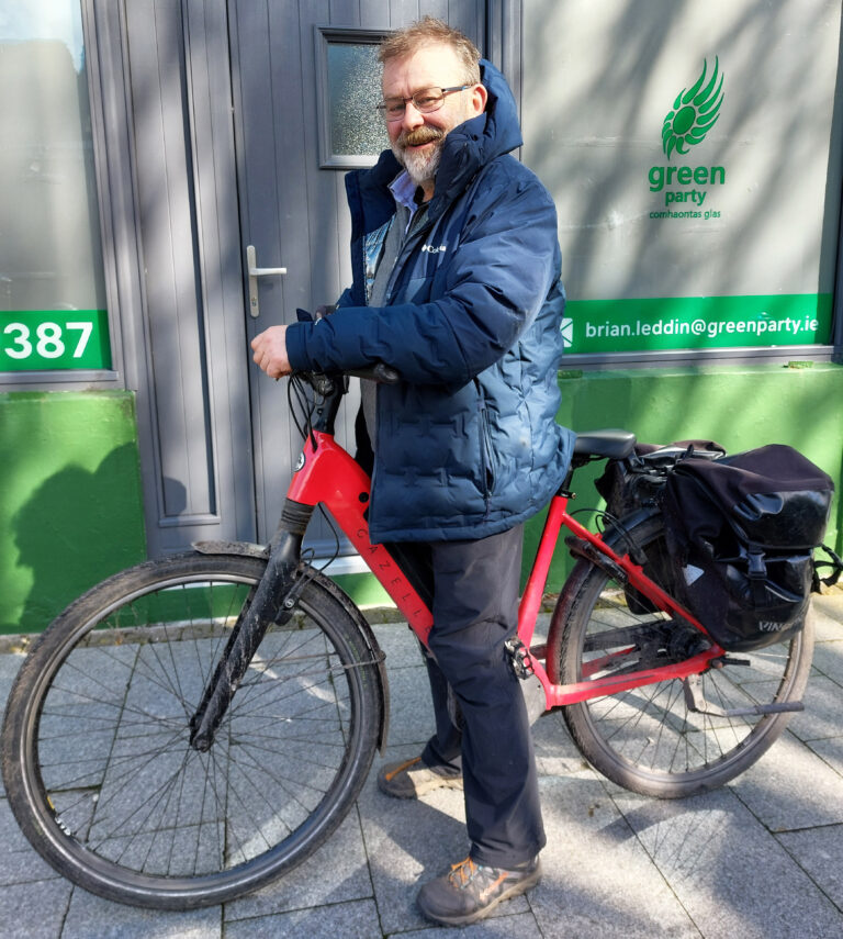 Hartigan calls on Council for total ban on toxic chemical pesticides