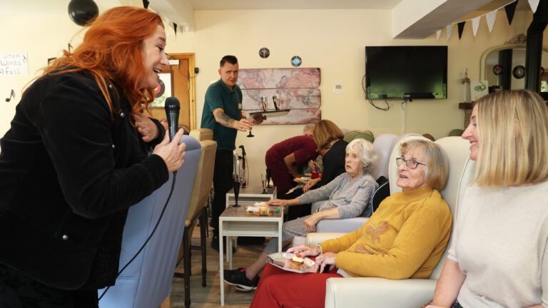 Limerick stalwart of trad music performs at 100 years of age
