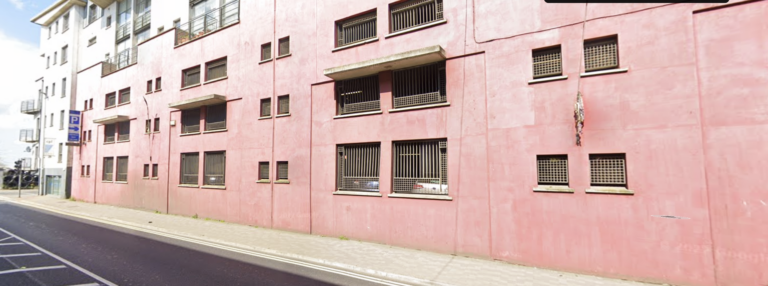 Gardaí rule out foul play after body found in car park in Limerick City