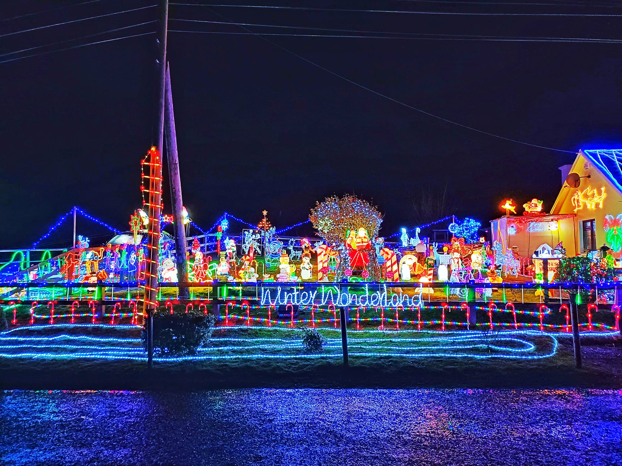 Hayes Christmas Lights aim to spread joy and raise money this festive