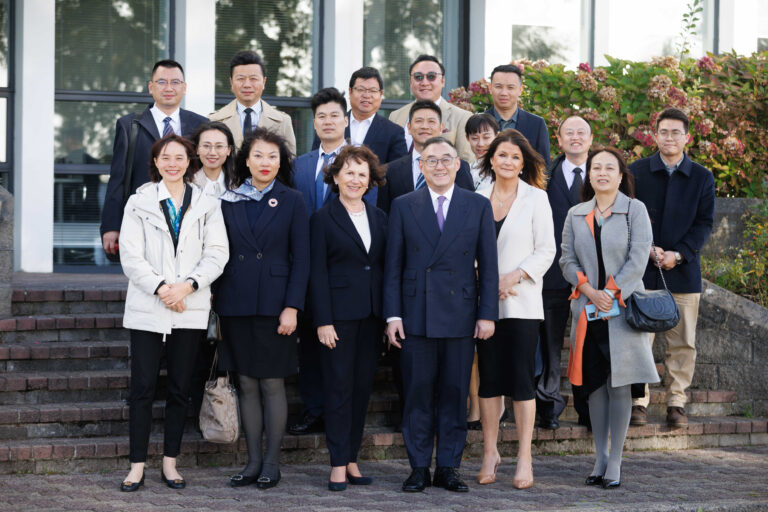 Delegation from Sichuan given tour of Shannon