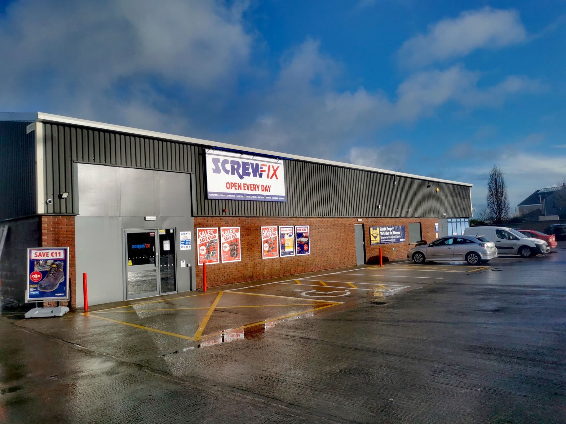 Jobs boost for West Limerick as hardware retailer opens new store
