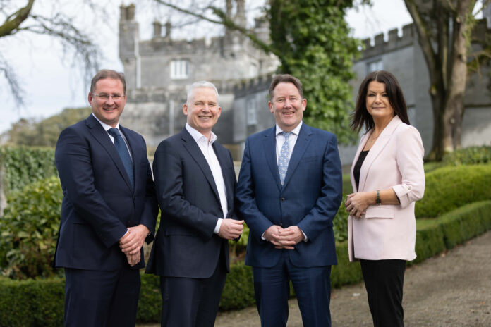 20240216_Shannon_Chamber_Minister_Dara_O'Brien_0516 captioned 2