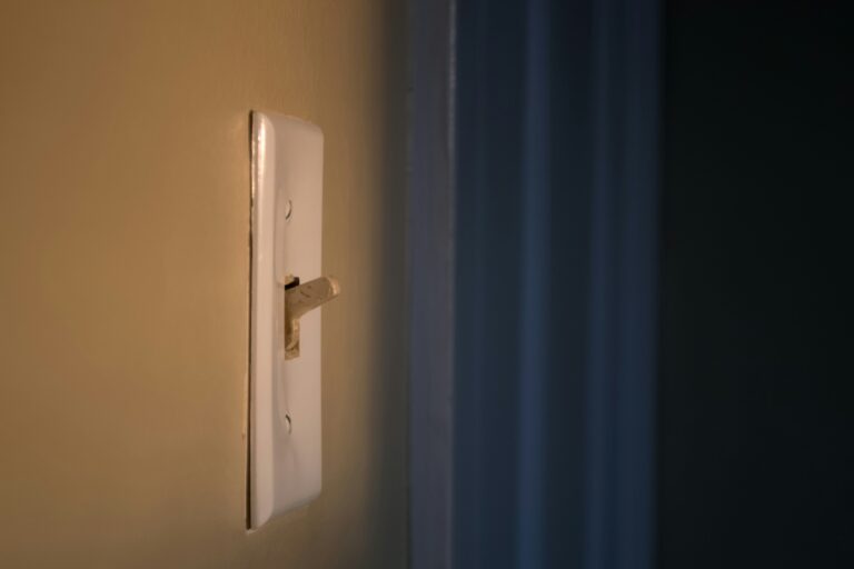 Immersion switch leads to breach of court order
