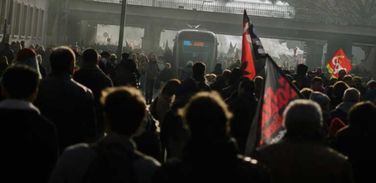Lawlink – What can I do about a union strike at my job?