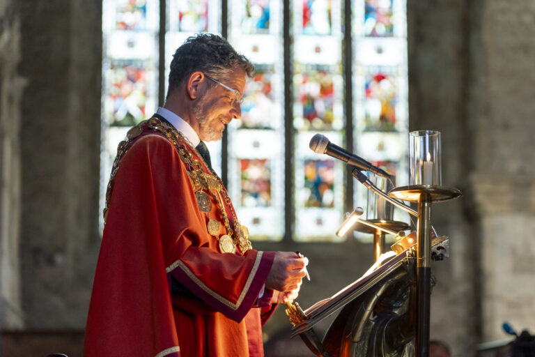 Limerick makes history as country’s first directly-elected Mayor inaugurated