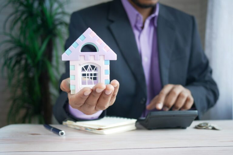Lawlink – What expenses can we expect when buying a house?