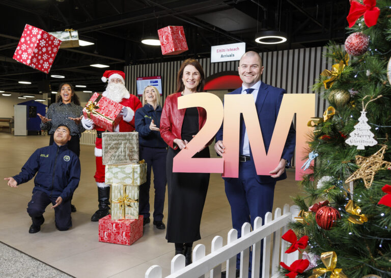 Two million passengers give Shannon the thumbs up