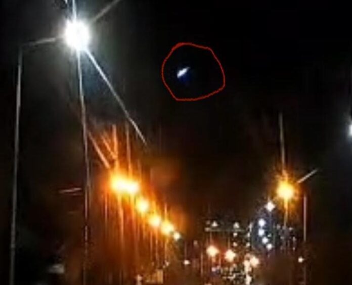 Meteor over balysimon road 2