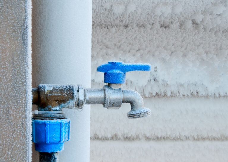 How to keep your pipes from freezing during weekend cold snap