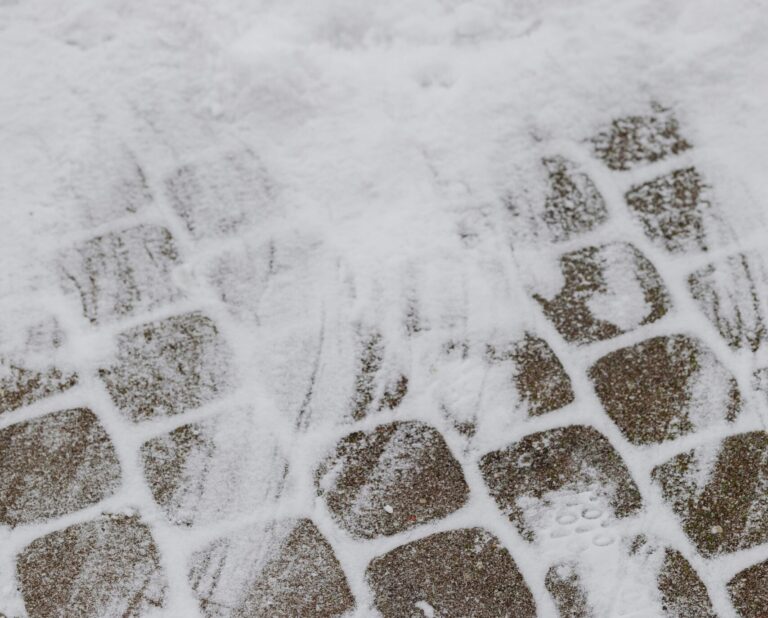 Lawlink – Can I do anything after fall on icy footpath?