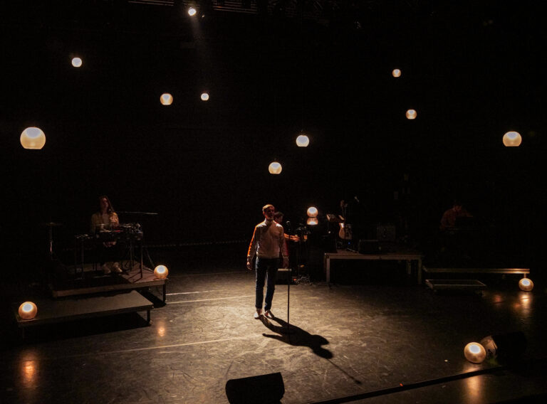 Emmet Kirwan brings his transformative hit stage show ACCENTS to Belltable this week
