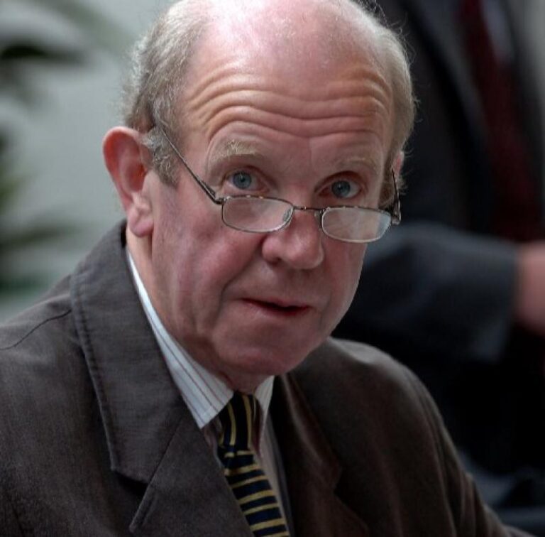 Tributes paid to late Limerick TD Eddie Wade