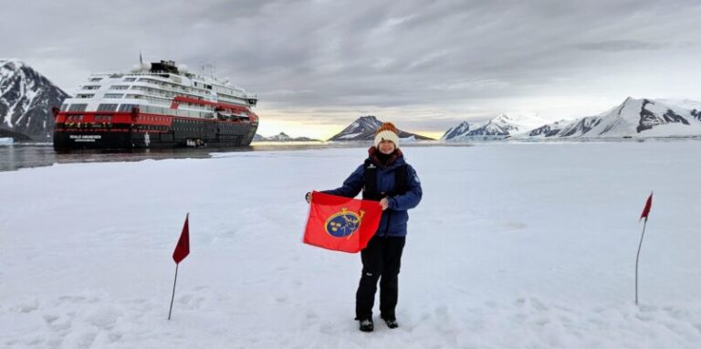 Munster flag raised in Antartica