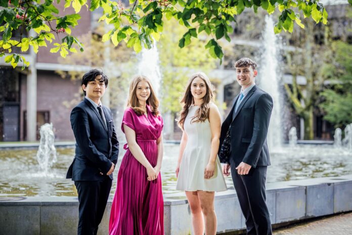 AIS Awards UL 068