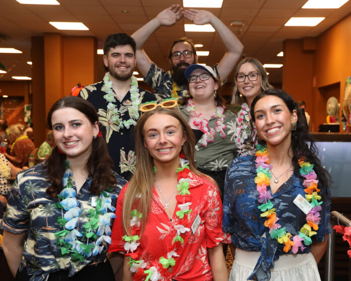 Pery Bingo, Parnell Plaza, at the Hawaii theme bingo 1