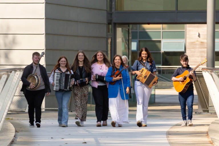Limerick students host new chat show as Gaeilge