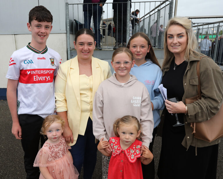 LIMERICK IN PHOTOS: Irish St Leger semi finals out the traps in Limerick