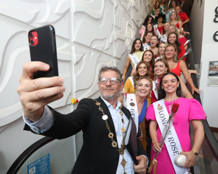Rose of Tralee Selection arrining at the George Hotel 6