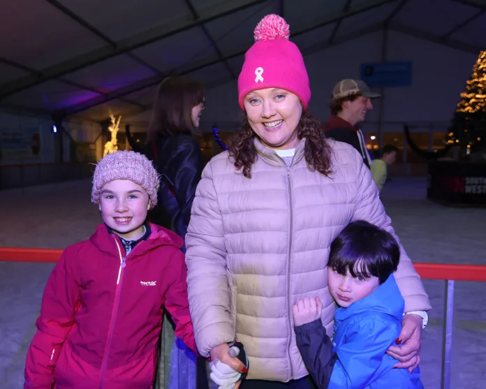 Limerick on Ice at Arthurs Quay 7
