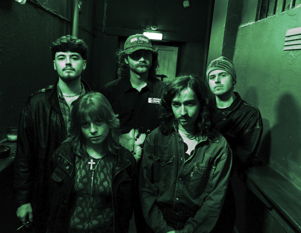 Mother of Pearl unveil new single ‘Roaches’