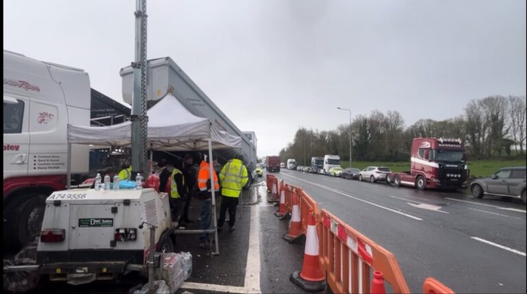 Fuel blockade to stand down at Foynes ahead of expected Garda response