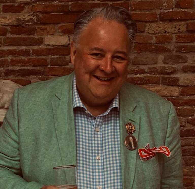 BBC Antiques Roadshow Expert Steven Moore to Headline Hunt Museum Annual Luncheon
