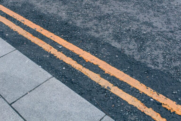 Motorists called out for parking on double yellow lines blocking alley lane